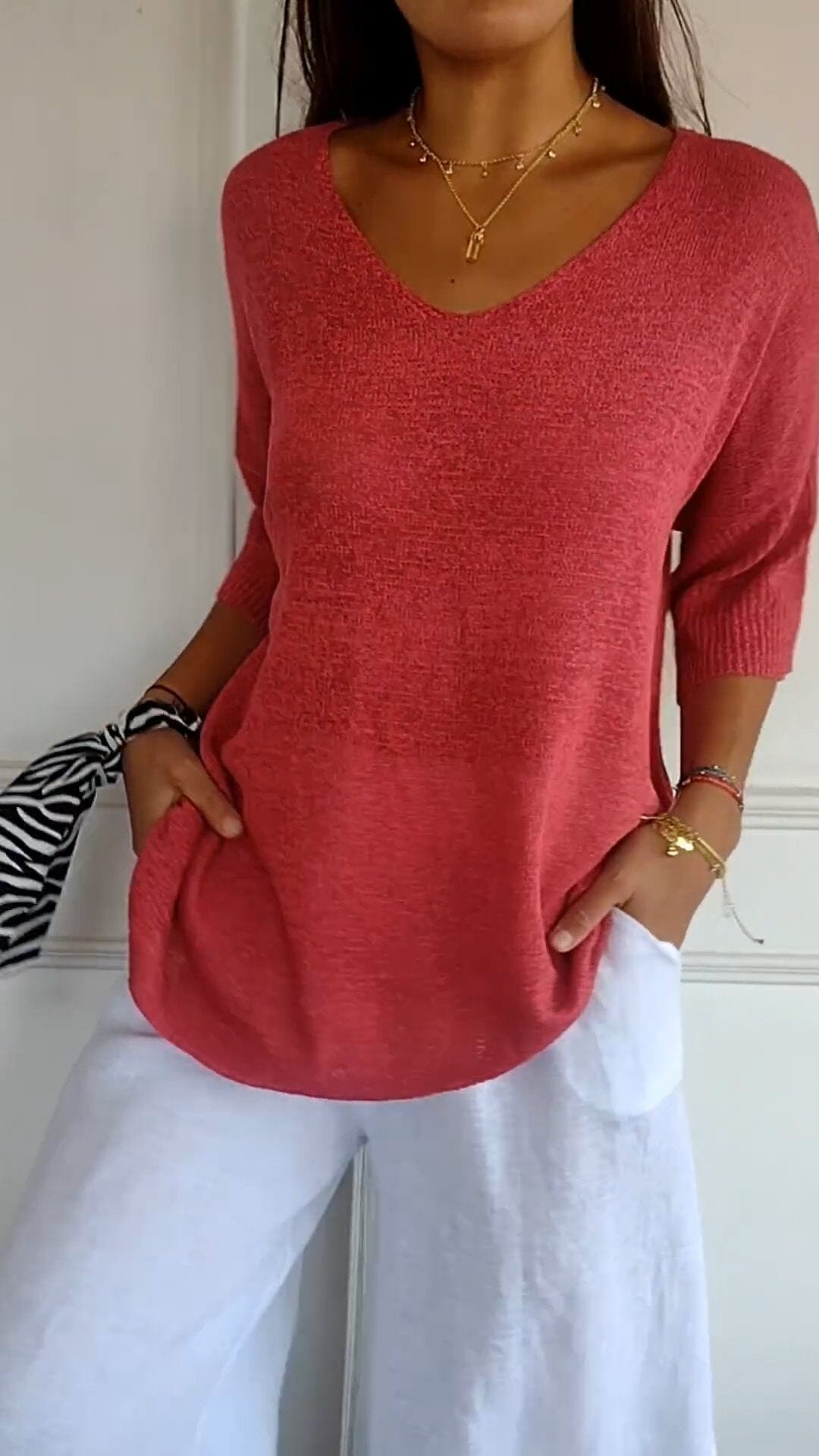 "AuraLuxe V-Neck Knit Top" Belleza & Glamour 