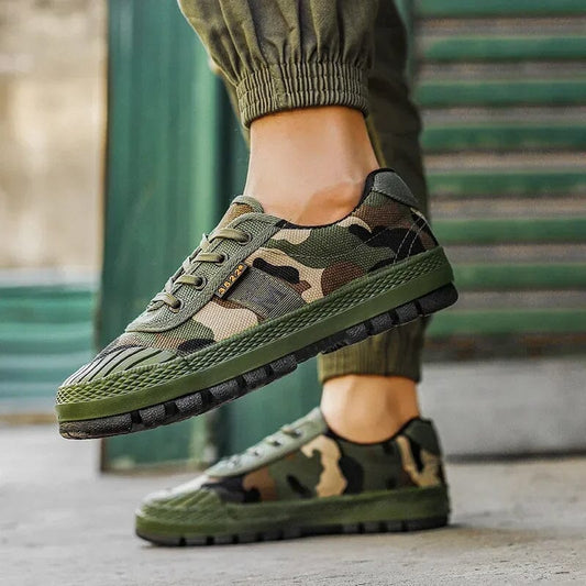 Recon All-Terrain Sneaker Belleza & Glamour Classic-Camo 5.5 